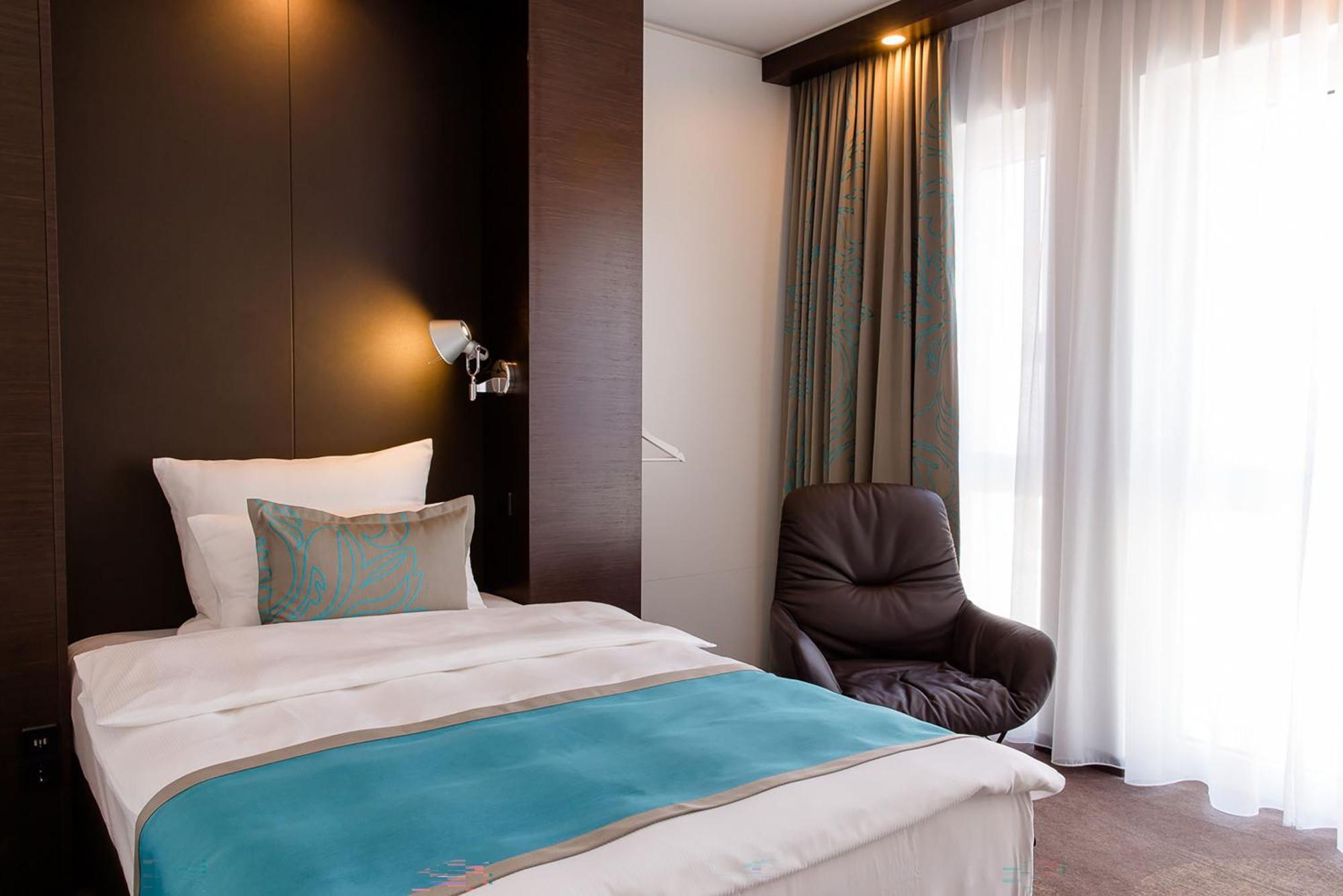 Motel One Stuttgart-Bad Cannstatt Exterior photo